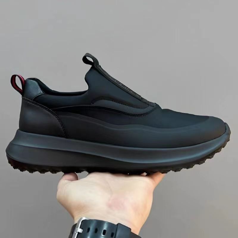 Men's Simple Black Casual Shoes Lightweight Slip On Low Top Round Toe Sports Trendy Soft Soled_vogvips.com