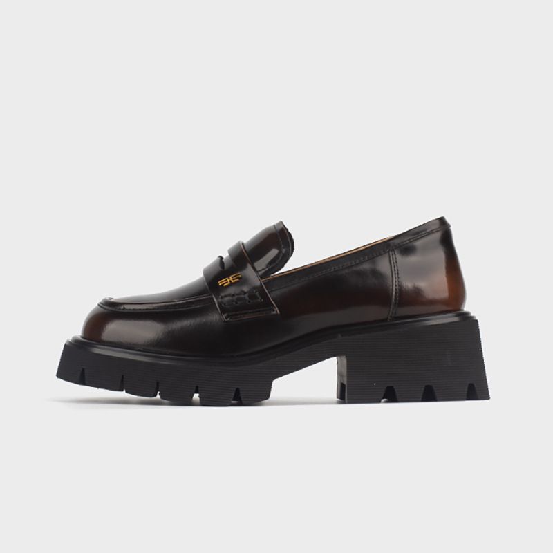 A new style of small leather shoes for women increasing single shoes leather thick soled loafers_vogvips.com