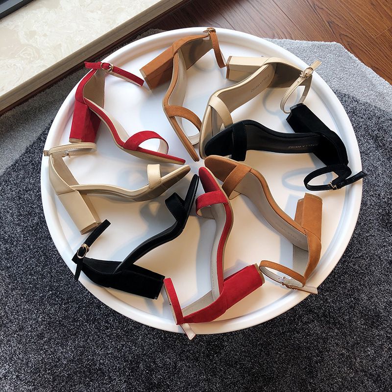 26SS New Summer Desig Sese Niche Iteret Celebrity Chuky Heel Black Strap Sadals Comfortable SW High Heels For_vogvips.com