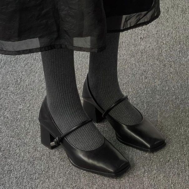 Mary Zhen 2025 Spring New French Style Black Straw Square Head Coarse Follow Up Shoes With Skirt_vogvips.com