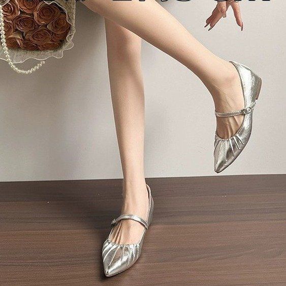 Women's 2025 Summer New Versatile Casual Flat Belt Mary Jane Pleated Pointed Women's Single Shoes_vogvips.com