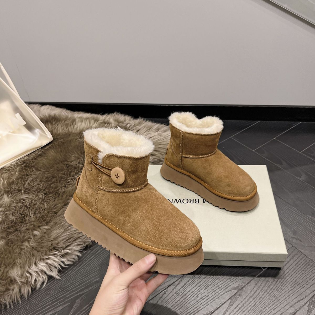 Versatile thick soled short boots, French style new fur worn as outerwear, summer snow cotton shoes, warm and plush_vogvips.com