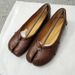 Tabi Split Toe For Women 2025 New Niche Pleated Ballet Pig Trotters Shallow Mouth Bow Flat Sole Shoes_vogvips.com