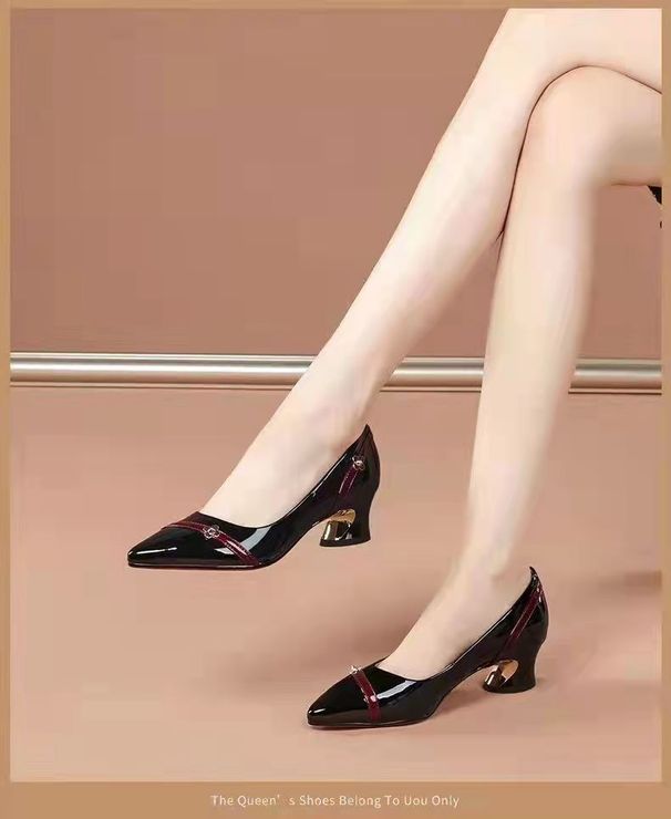 Spring And Autumn New Thick Heels Comfortable Flowers Shallow Mouth Fashion Mom Women's Square Button Single Shoes_vogvips.com