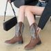He Sui Style Chunky Heel Versatile Western Cowboy V Mouth Embroidered Pull-On Riding Mid-Calf Square Toe Horse Boots_vogvips.com
