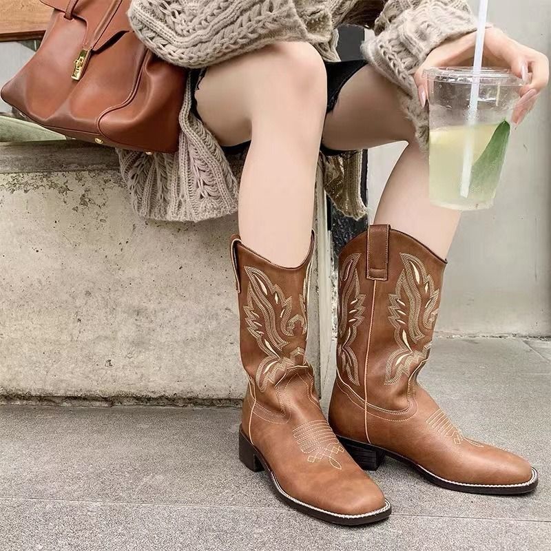 Soft Leather Western Cowboy Embroidered Riding For Women 2025 New Trendy Chunky Heel Mid-Calf V-Cut Martin Boots_vogvips.com