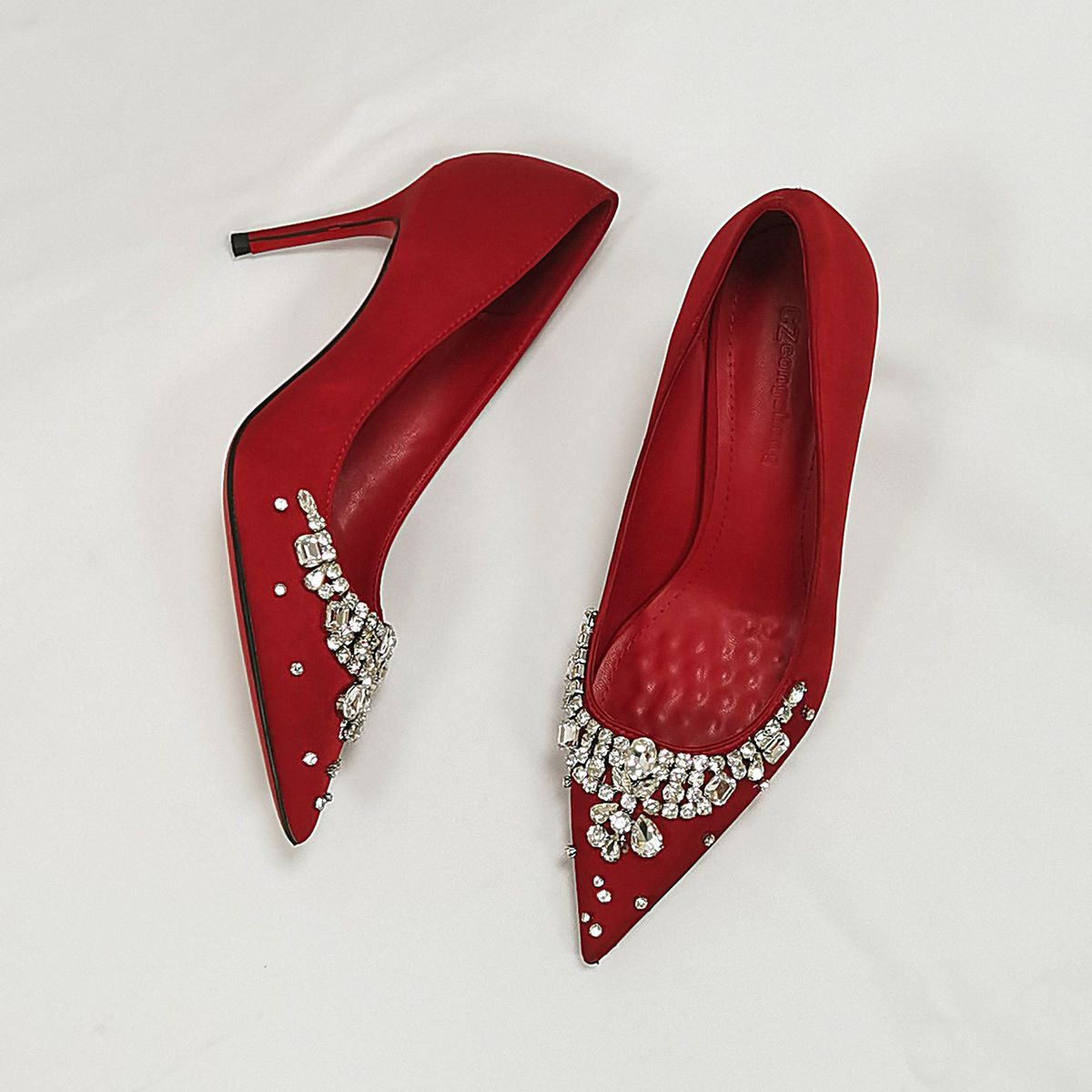 Red Stiletto Heels For Brides Traditional Chinese Wedding Dresses High Heels For Toasting With Chain And Rhinestones_vogvips.com