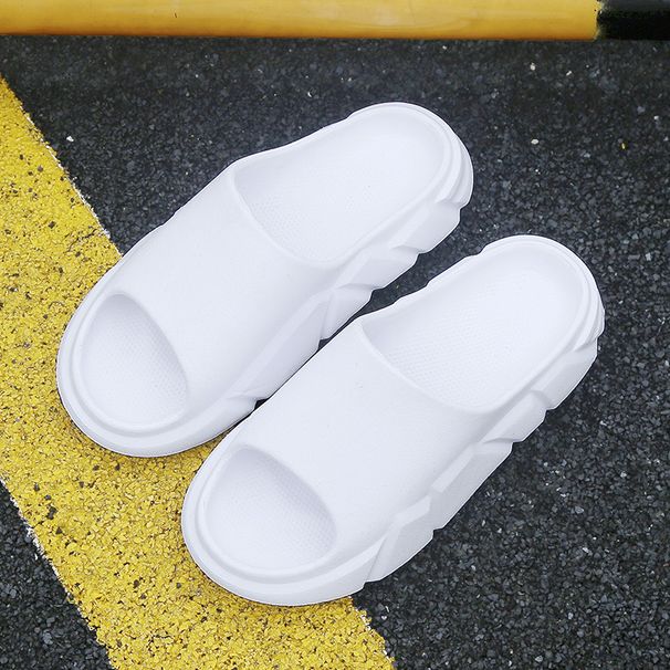 New Men's Thick Soled Slippers Summer Wear, Trendy And Anti Slip, With A Sense Of Stepping On Feces. EVA Beach Sandals_vogvips.com