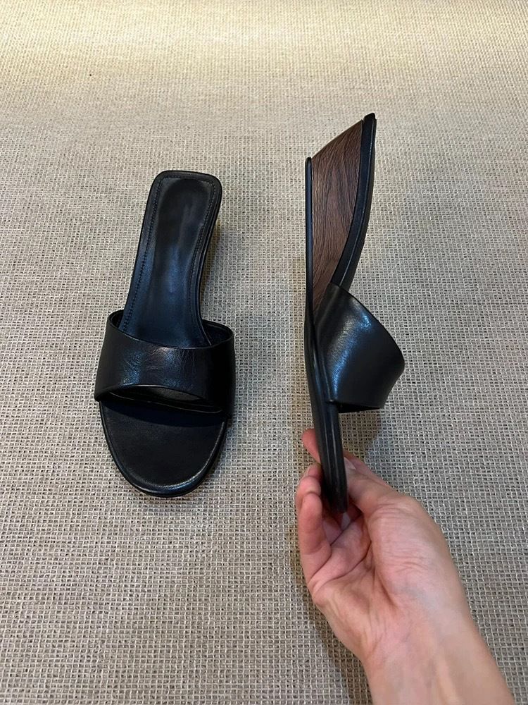 Women's Sheepskin Wedge Heel Sandals Simple Elegant Wood Grain High Heeled Sandals for Outdoor Wear Summer 2025_vogvips.com