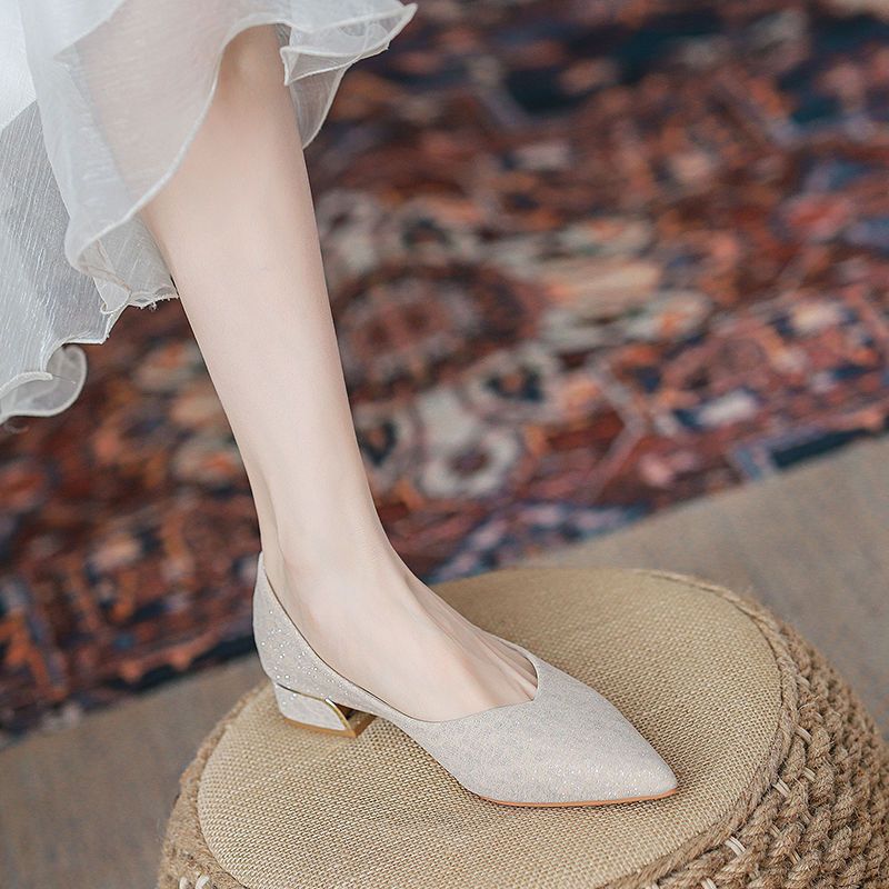 Sharp Pointed Flat Single For Women, New Sparkling Fairy Bridesmaid Versatile Shallow Mouth Scoop Shoes, One Foot_vogvips.com