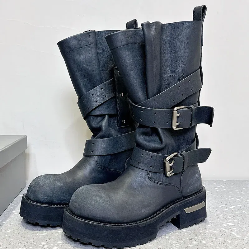 WOMENS MENS VENOM HIGH BOOT IN BLACK Designer Motorcycle Womens 2025 Fashion Calf Leather Upper Paired With Metal Buckle_vogvips.com