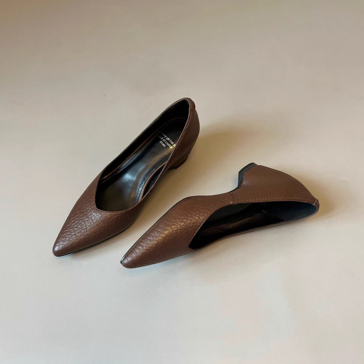Leather Slip On Women's Shoes Pointed Toe Hidden Wedge Heel Simple Design Versatile For Commuting And Wearing Alone Suitable For Petite Women_vogvips.com