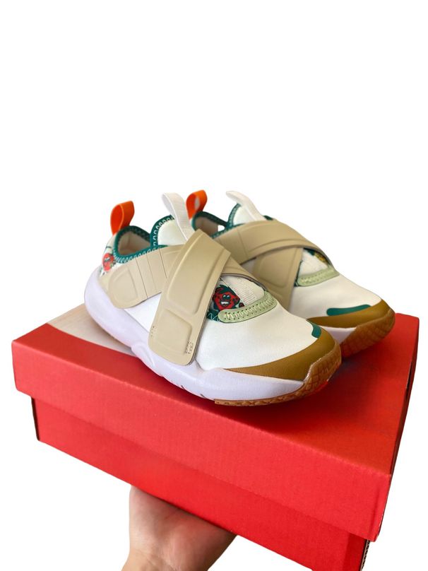 Little Children's UFO Sports Shoes Comfortable Durable Magic Tape Design Easy To Wear And Take Off_vogvips.com