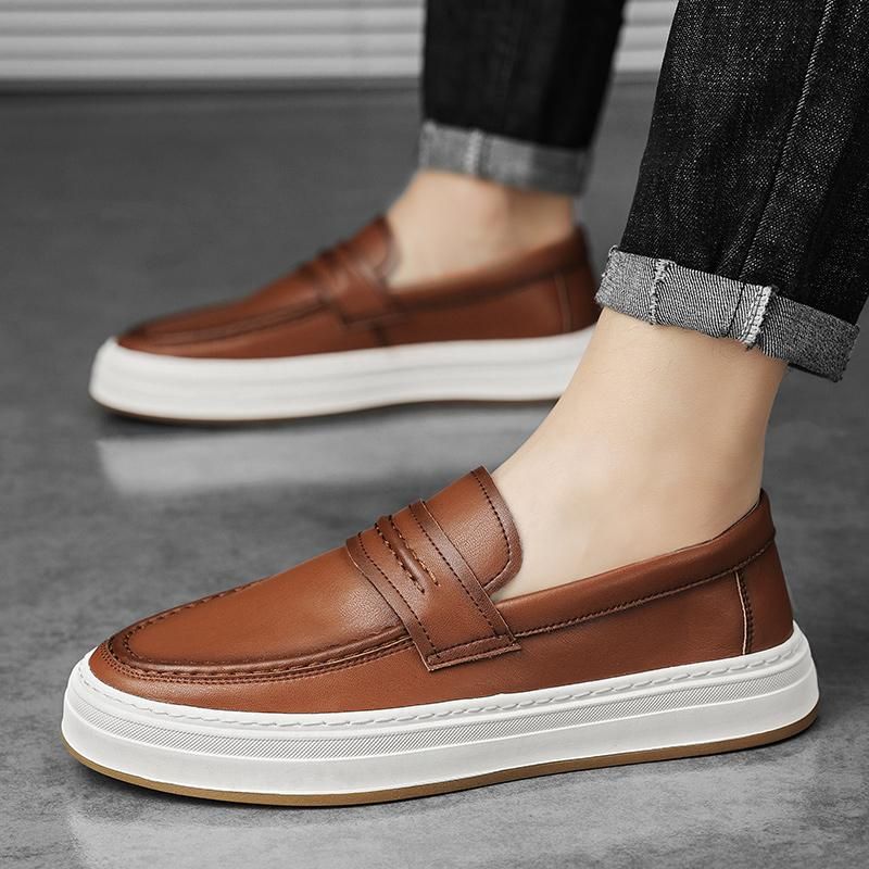 Fashion Men Shoes 2024 Classic Outdoor Skateboard Loafers Fashion Mens Sneakers High Quality Slip On Board Shoe Men Casual Shoes_vogvips.com
