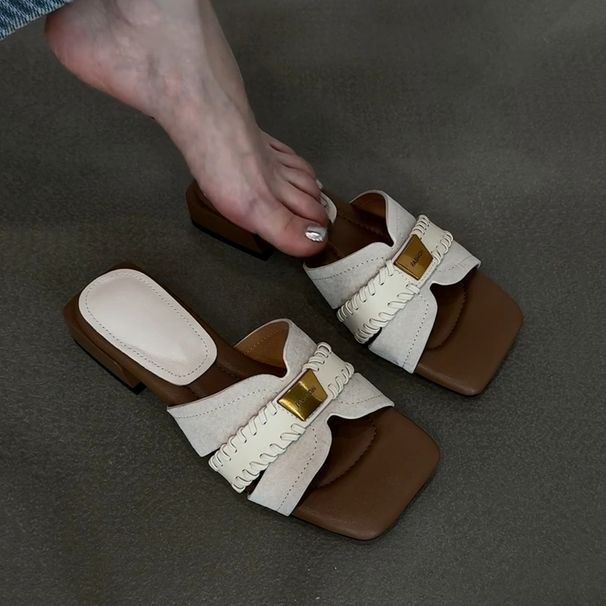 French-style Versatile And Unique Design Flip-flops For Women, Featuring Low Heels And Suitable For Wearing Outside, With A Single Strap Design._vogvips.com