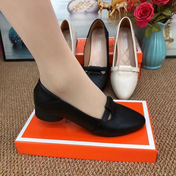 2026 Retro Pointed-toe Bestsellers, Women's Comfortable Autumn Soft-soled, Versatile Low-heeled, Shallow-mouthed Leather Shoes_vogvips.com