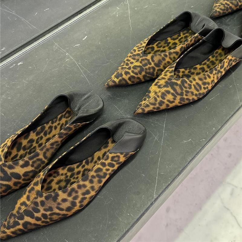 2025 Spring/Summer New Leopard Pattern With Pointed Flat Heels Cool Slippers, Small And Versatile Women's Single Shoes_vogvips.com