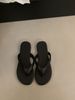 French Minimalist Flip-flops For Beach Vacations, Summer Versatile Color-blocking Flat Flip-flops, Women's Outerwear Sandals_vogvips.com