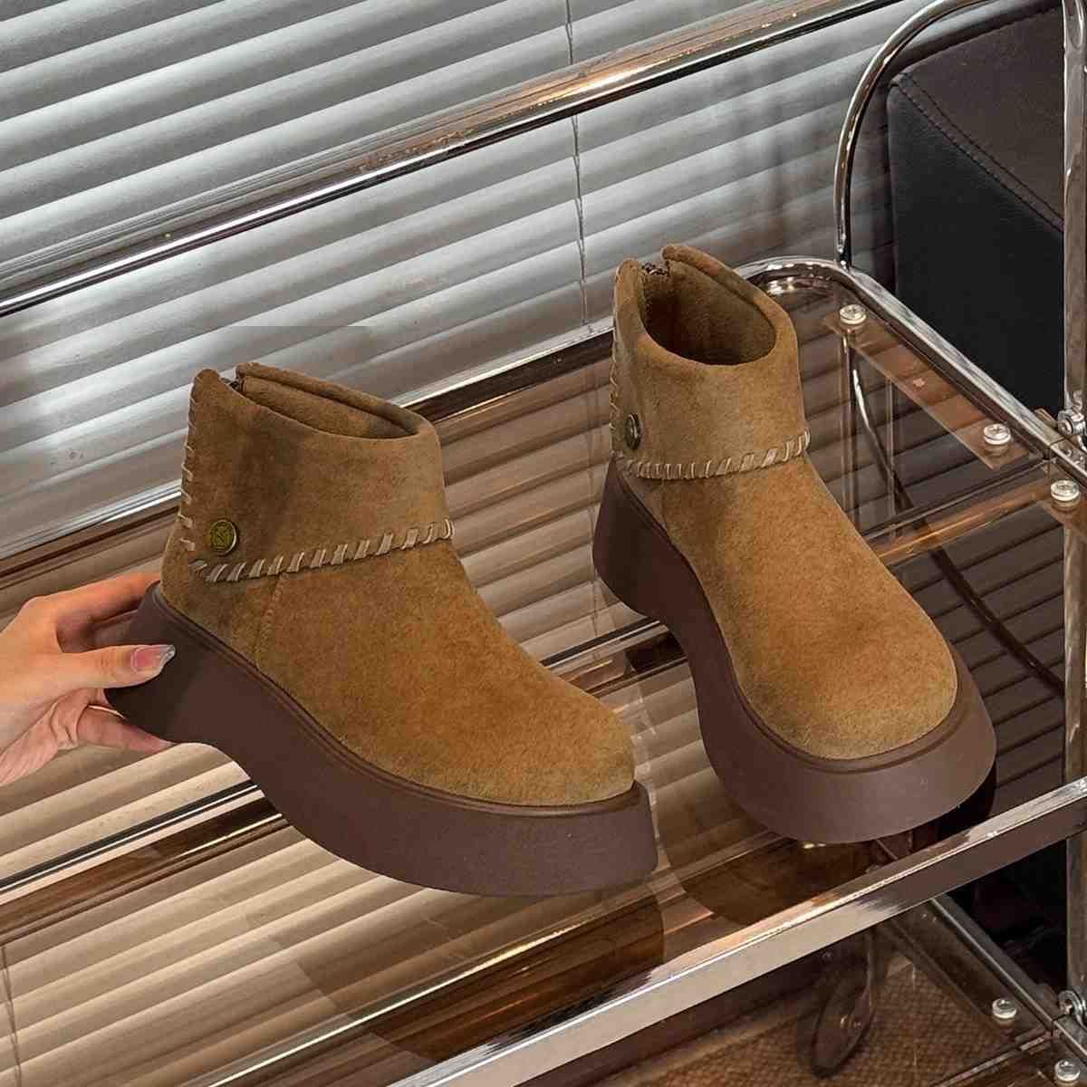 2026 2026 Thick-Soled Platform Martin For Women Autumn Winter New Fashion Versatile Non-Slip Casual Short Tube_vogvips.com