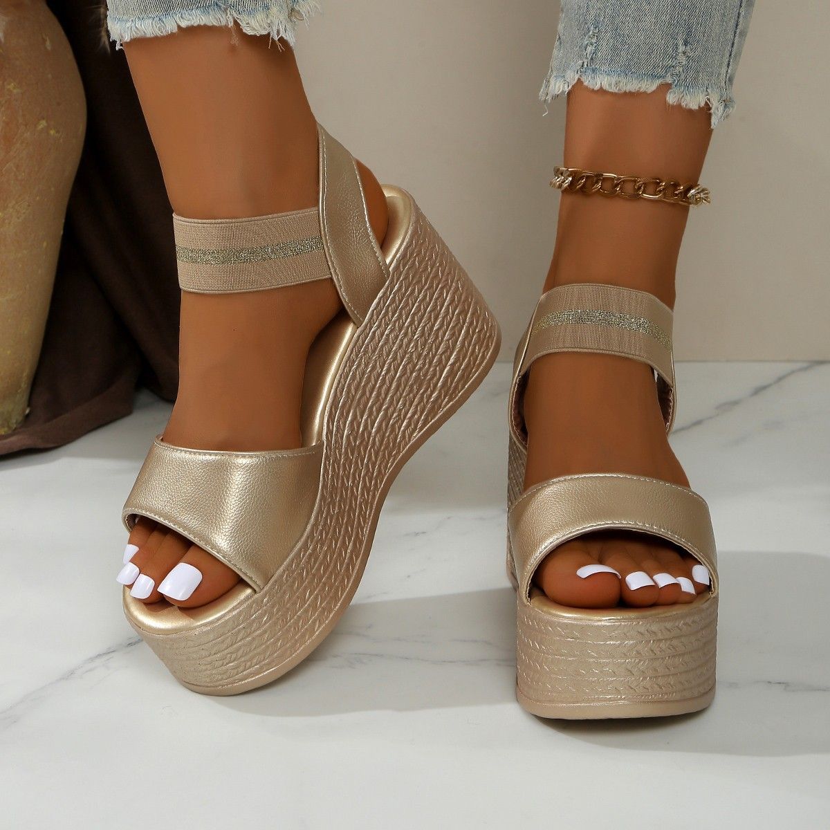 Fashionable Platform Muffin And 9cm Line Belt Plus Size Women's Shoes_vogvips.com