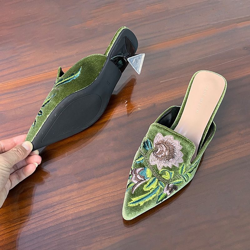 Women’s Shoes New Style Embroidery Half Slippers For Women New Embroidery Flower Retro Half Slippers Fashion Pointed Flat Sandals For Women_vogvips.com