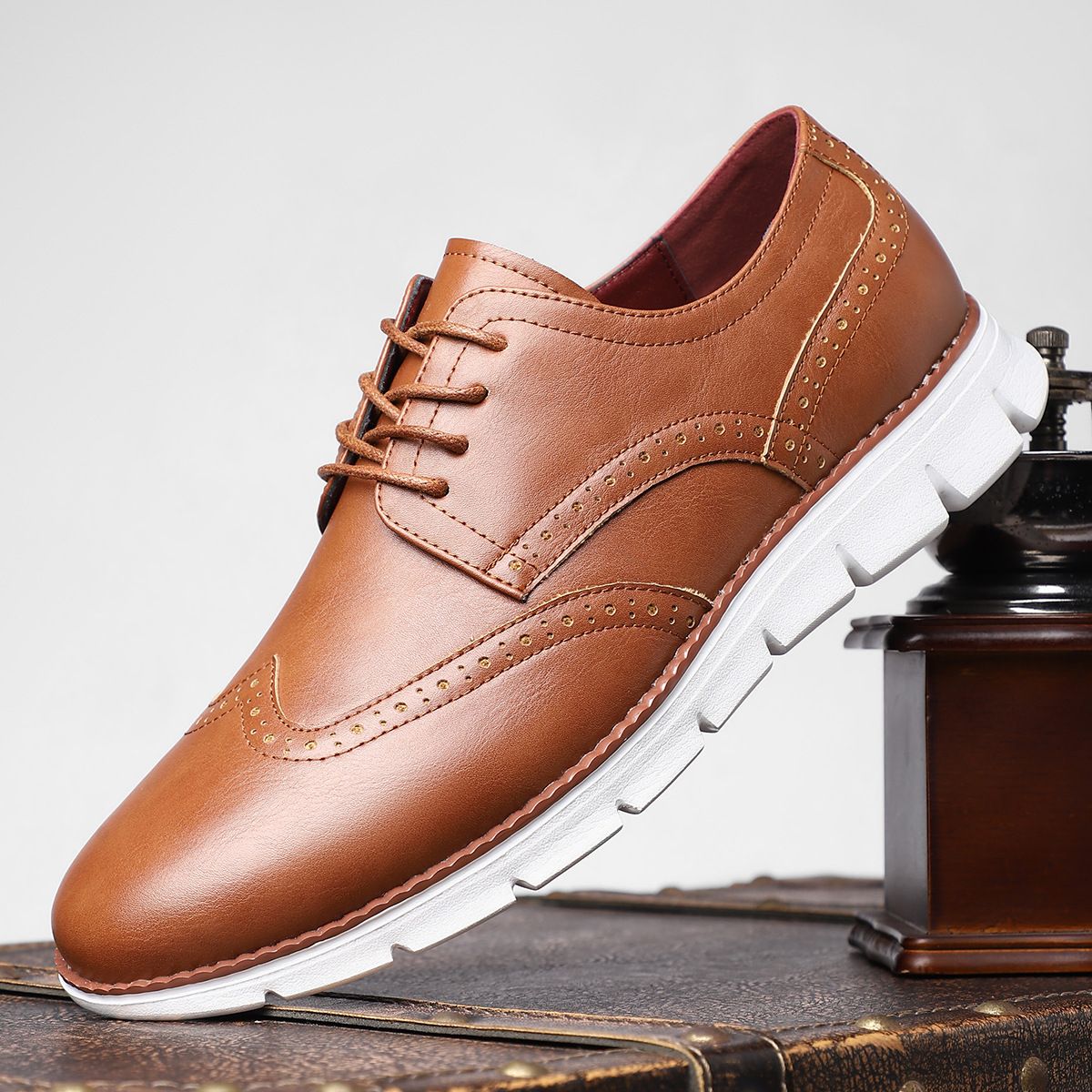 Large-size Men's Leather Shoes For Casual And Fashionable Wear, Breathable, With An English Style And Trendy, Versatile Design._vogvips.com