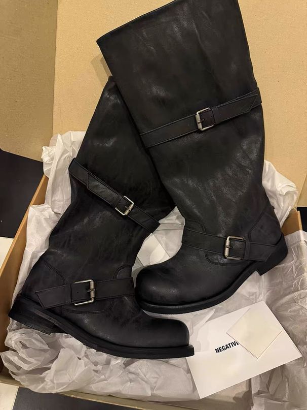 Women's Distressed Khaki Mid-Calf Boots With Buckle Detail Chunky Heel Stacked Shaft Vintage Riding Boots Chunky Heel, Mid Calf, Distressed Finish._vogvips.com