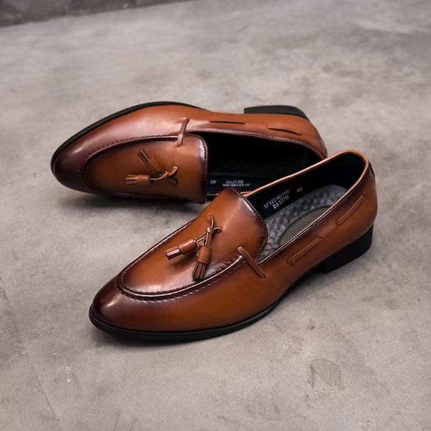 2025s Tassel Men Pointed Toe British Slip-On Men's Casual Leather Shoes 2025 New Trendy Loafers_vogvips.com
