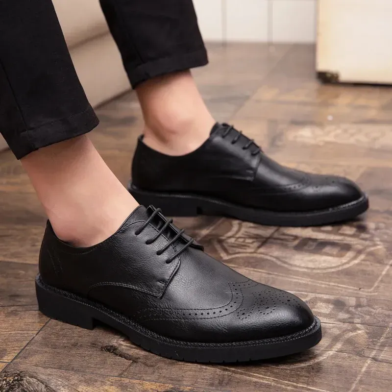 Plus Size 38-47 Brogue Fashion Oxford Dress Shoes Male Well-dressed Gentleman Handcrafted Footwear For Modern Men_vogvips.com