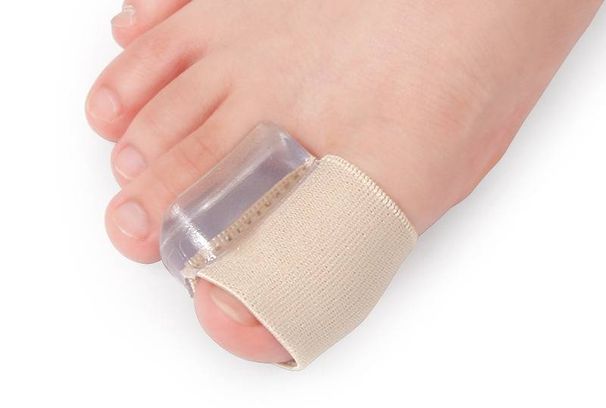 SEBS Toe Separator For Bunions & Overlapping Toes - Soft Hallux Valgus Corrector, Day & Night Wear, Skin Tone (S/L Size, 1-Piece Pack)"_vogvips.com