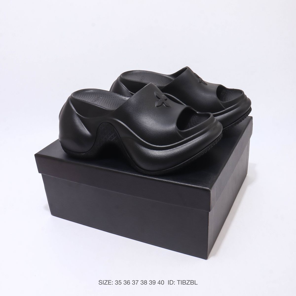 Slip On Casual Shoes For Men And Women_vogvips.com