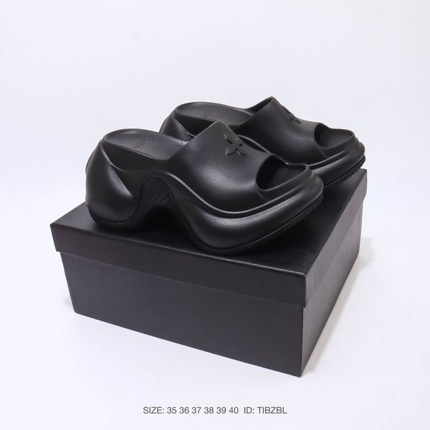 Slip On Casual Shoes For Men And Women_vogvips.com