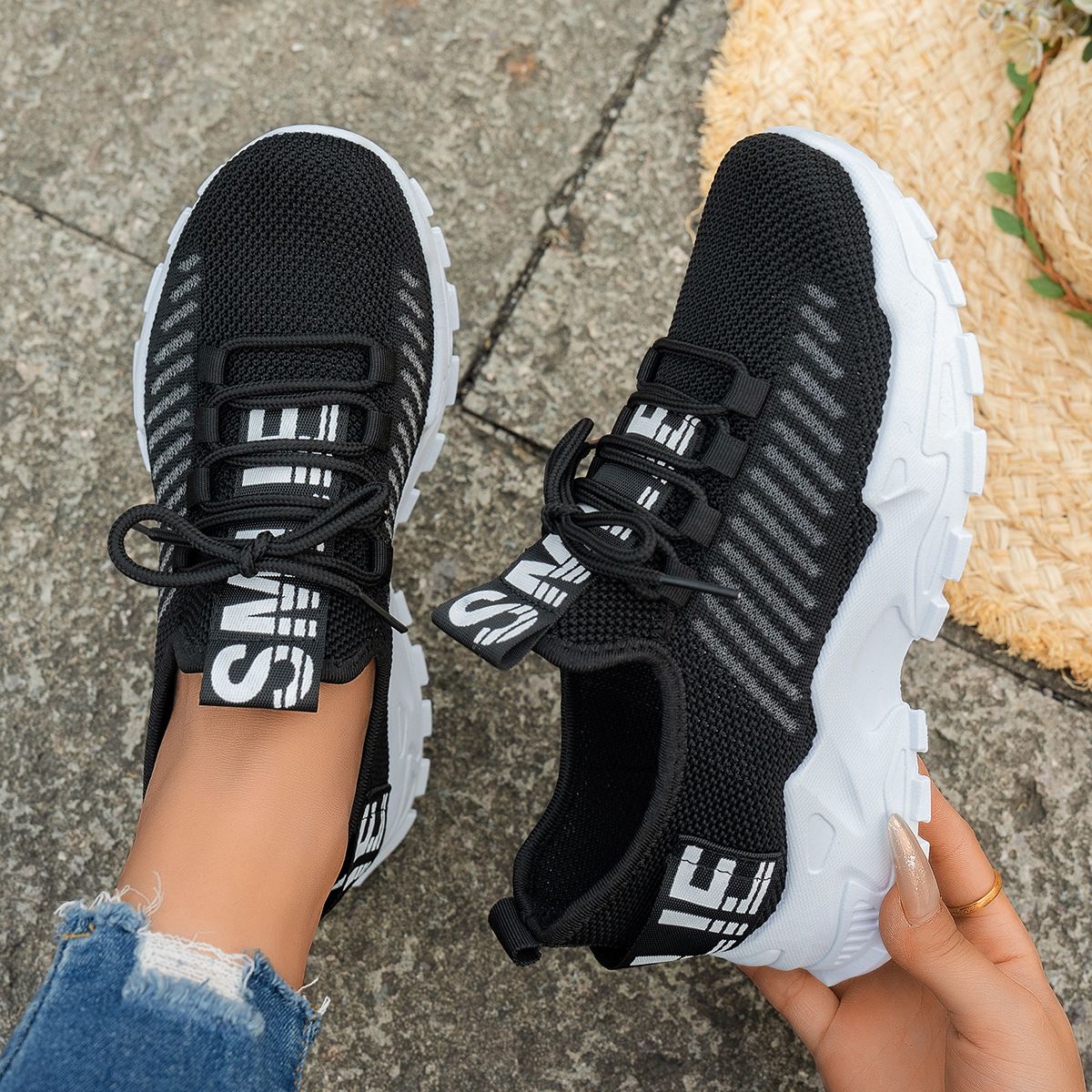 Shoes Women's Casual Flyknit Upper Running Style Plus Size Sports Shoes For Formal & Casual Men's Outdoor Shoes Casual Versatile Sporty_vogvips.com