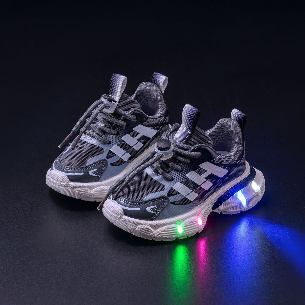 2026 Spring Summer New Breathable Light-Up Sneakers Alphabet Casual Running Boys Sensor Baby Light Shoes Trend_vogvips.com