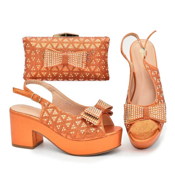 Bow embellish round head and tie thick sandals with the same color style dinner clutch bag_vogvips.com