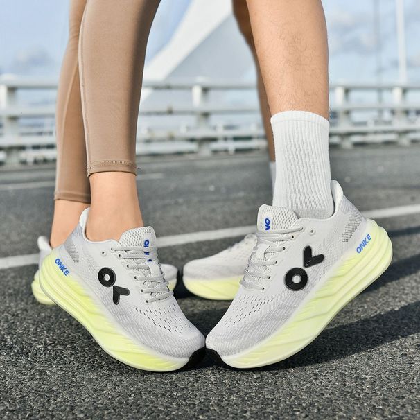 Women Minimalist Lightweight White Yellow Gradient Mesh Running Shoes With Breathable Upper And ONKE Logo_vogvips.com