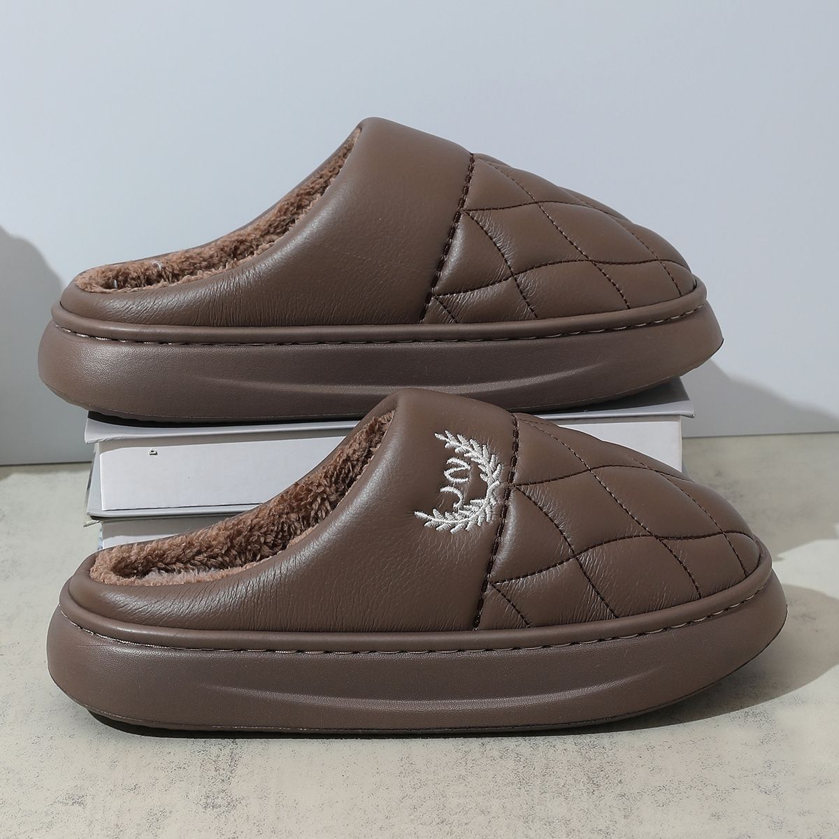 Waterproof Large Size Men's For Outdoor Wear, Winter Fleece-Lined Warm Home Anti-Cold Casual Thick-Soled Cotton Slippers_vogvips.com