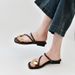 French Design Sense Niche Toe Clip Sandals For Women Summer Outdoor Wear 2024 New Fairy Style Flat Vacation Slippers_vogvips.com