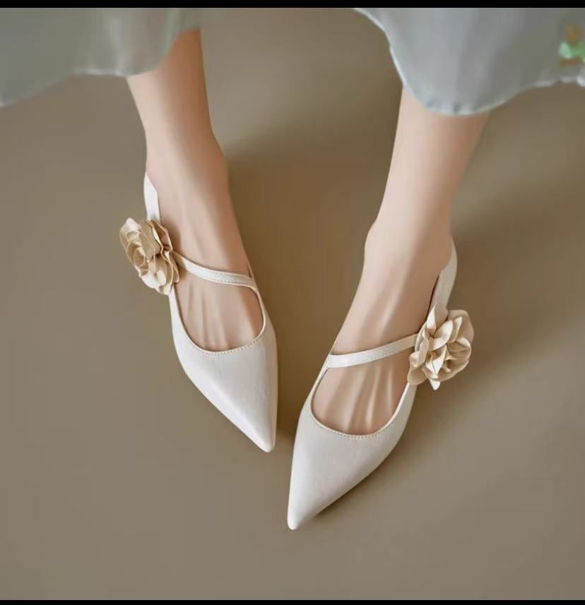 French Pointed Flower Coarse Follow-up Shoes For Women, New Gentle And Shallow Mouthed Mary Jane Shoes, Versatile And Fashionable Temperament_vogvips.com