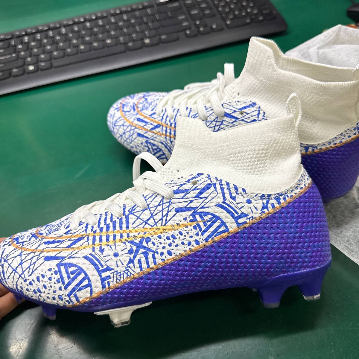 Soccer Shoes Men's And Women's Broken Nails Student Youth Grass Spike Game Training Shoes_vogvips.com