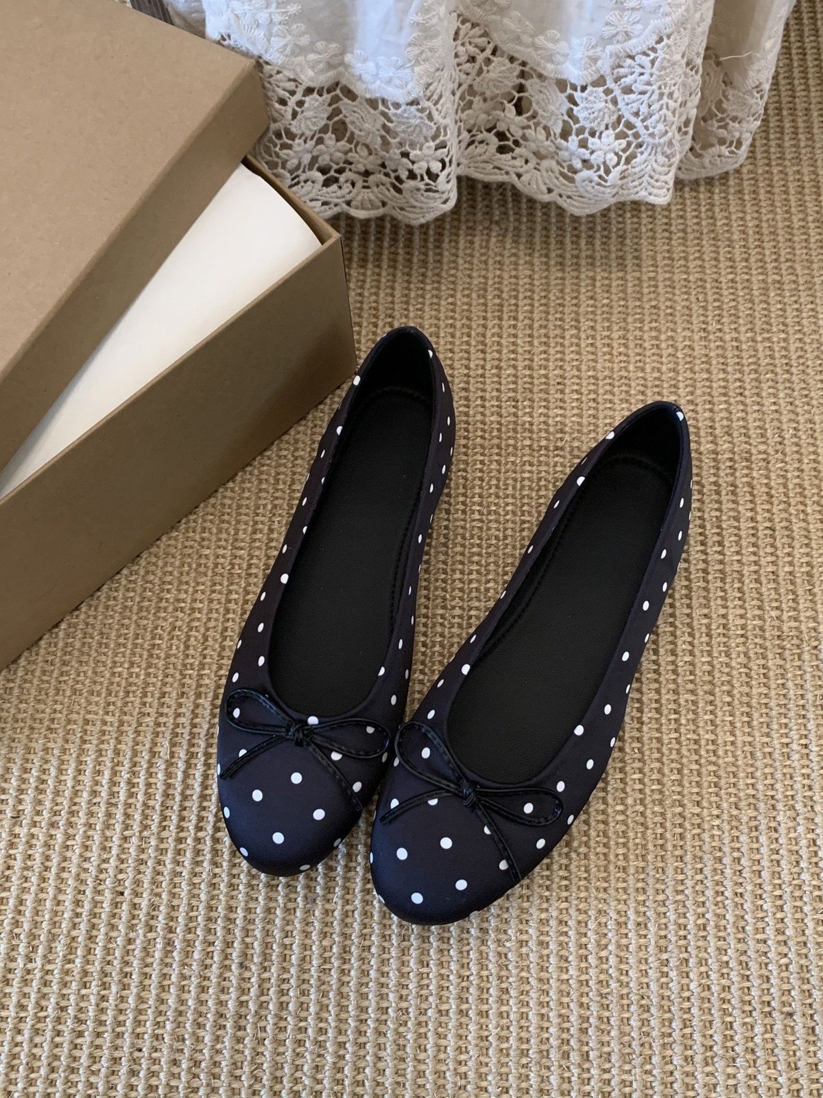 Chuyuji Polka Dot Bow Ballet Flats For Women 2026 New French Style Shallow Round Toe Slip-On Shoes_vogvips.com