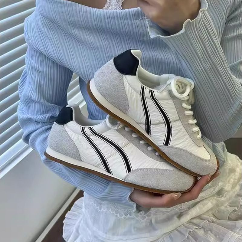 Women's Round Toe Lace-up Low Saturation Color Matching Training Shoes Women's New Retro Casual All-match Sports Flat Forrest Gump Shoes_vogvips.com