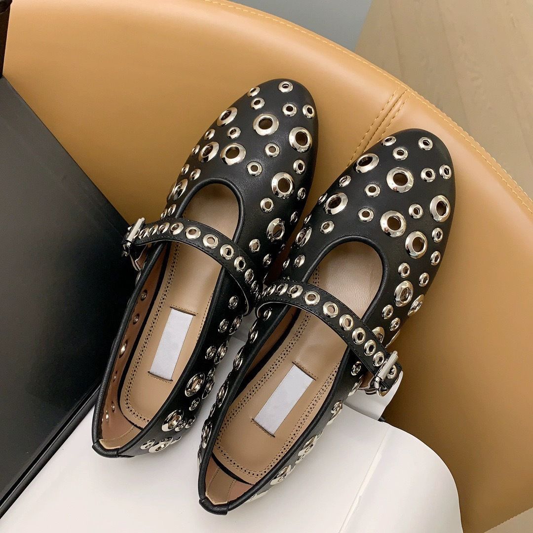 top Quality 24 French-Style Hollowed-Out Ballet Flats For Women, Flat-Soled Mary Jane With A Metal Buckle And Shallow Opening,_vogvips.com