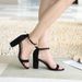 26SS New Summer Desig Sese Niche Iteret Celebrity Chuky Heel Black Strap Sadals Comfortable SW High Heels For_vogvips.com