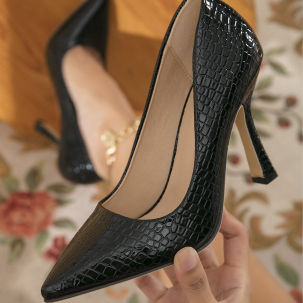 Women's Black Crocodile Patent Leather Pointed Toe Stiletto Pumps, Office & Party Dress Heels_vogvips.com