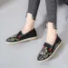 Alte Peking-Tuch-Frauen-ethnische Flache Mund-Fischer-chinesische Art-Leinwand-gestickte Gesichtsmaske-faule Schuhe_vogvips.com