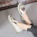 Alte Peking-Tuch-Frauen-ethnische Flache Mund-Fischer-chinesische Art-Leinwand-gestickte Gesichtsmaske-faule Schuhe_vogvips.com