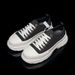 This Versatile Black And White Canvas Thick-soled Shoe Is Lightweight And Comfortable With A Soft, Creamy Sole That Doesn't Feel Stuffy_vogvips.com