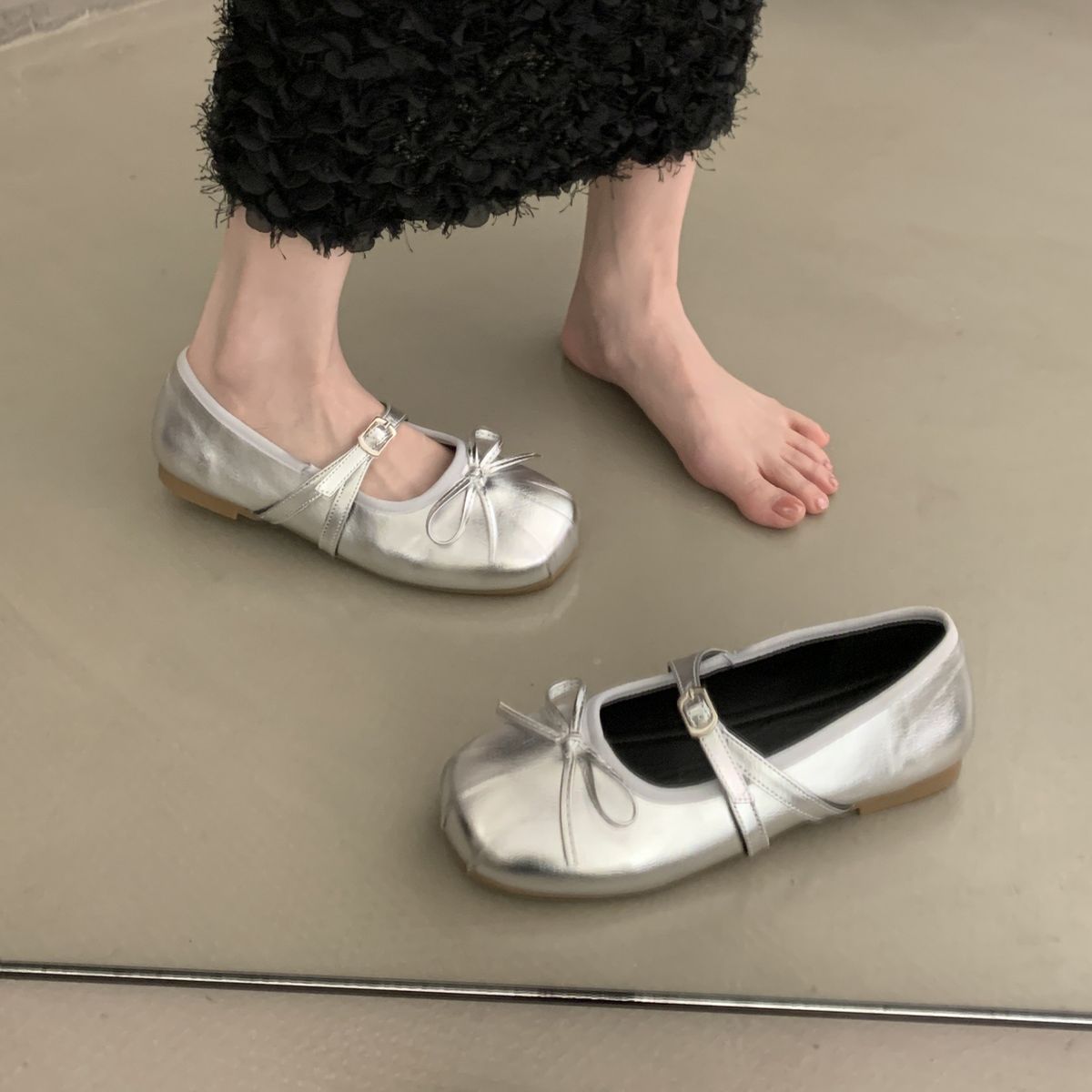 Silver Mary Jane Women's Shoes French Beautiful Single Shoes With Skirt Ballet Thin Small Leather Shoes_vogvips.com