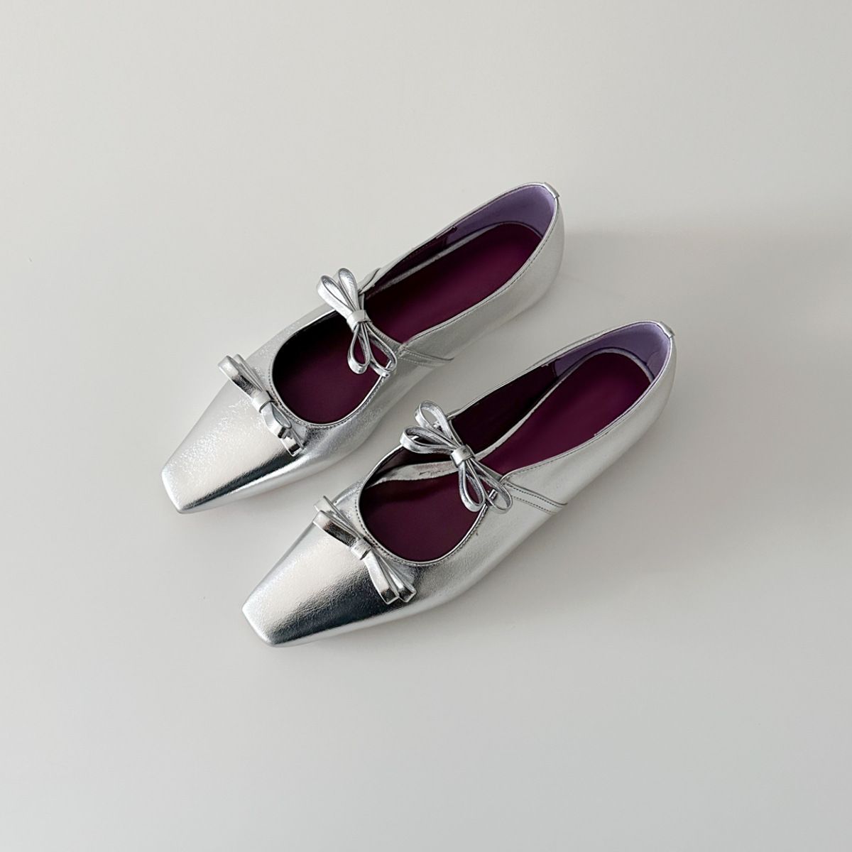 Sheepskin Version Small Square Toe Bow Knot Shallow Mouth Shoes With Inner Height Increase One Strap Silver Mary Jane Shoes_vogvips.com